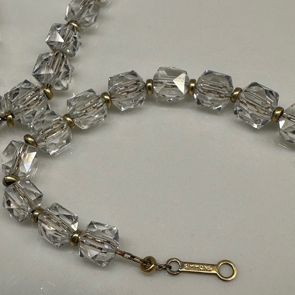 ANTIQUE Faceted Crystal Graduated Bead Necklace on Gold Chain - Picture 4 of 12